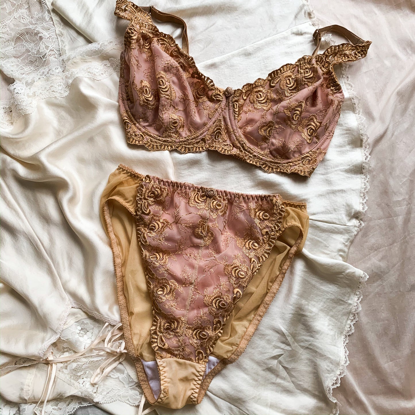 Rose Gold Set (36DD)