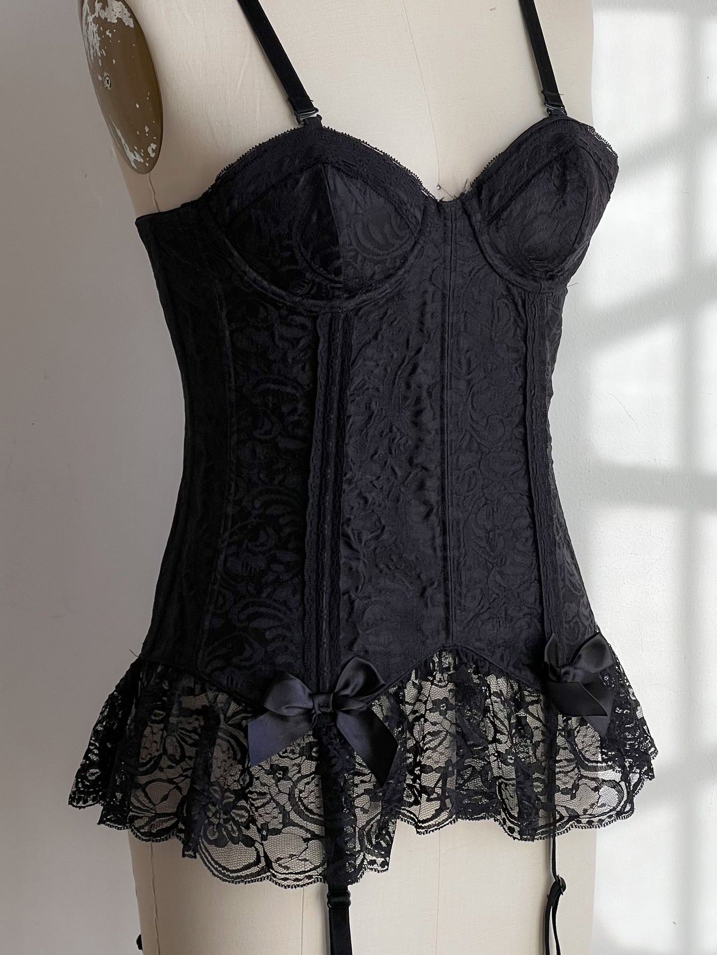 Bowtie Lace Bustier (S/M)