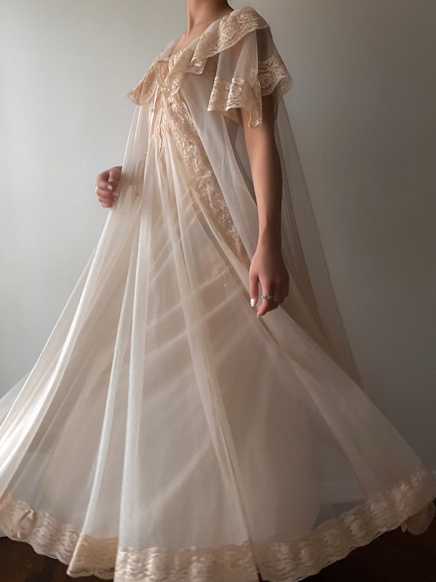 Elegant Peignoir Duster (S)