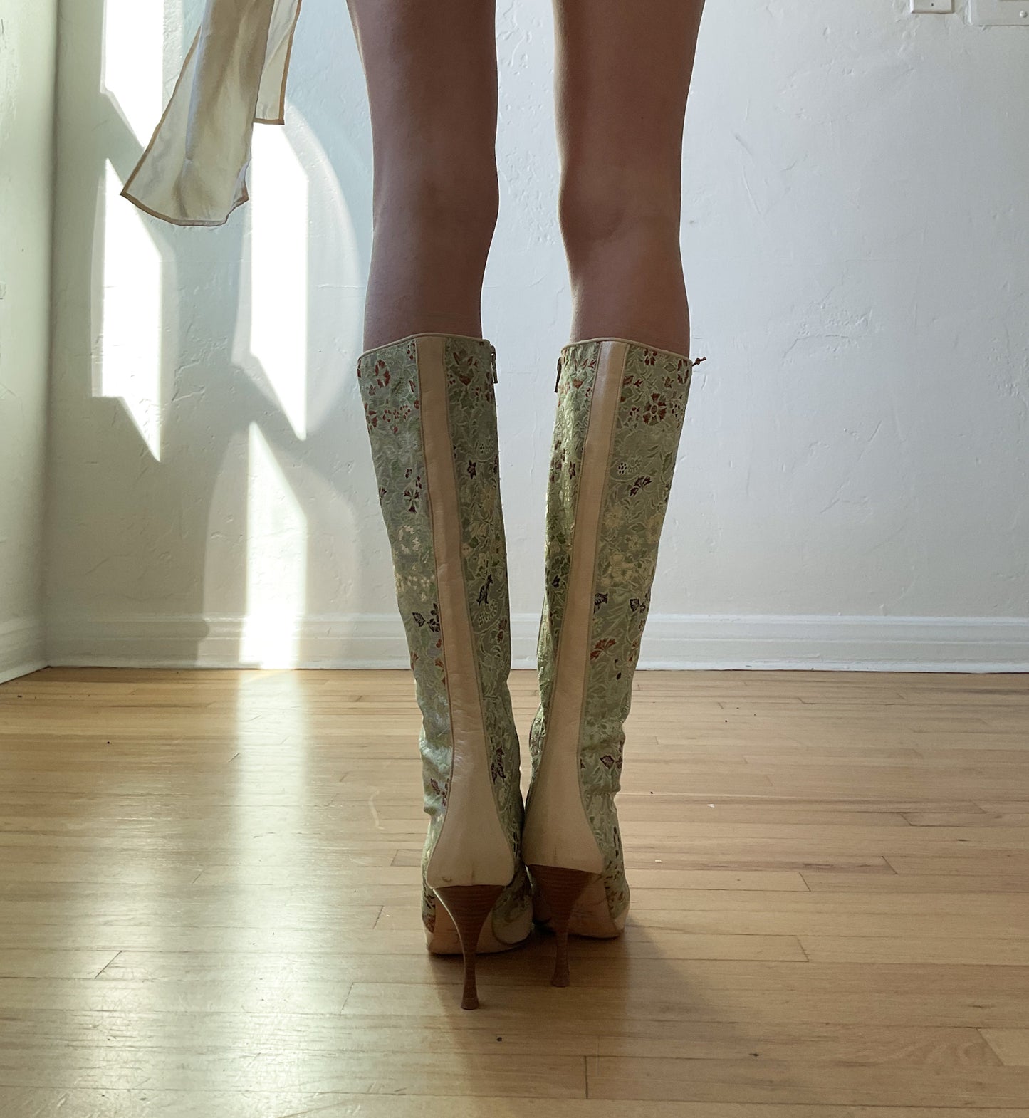 Tapestry Fur Boots (7.5 US)