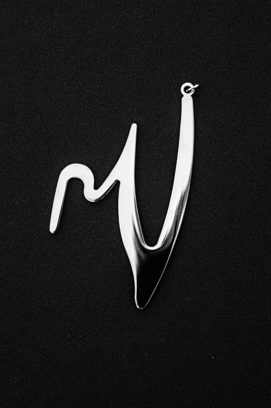 “V” Letter Necklace