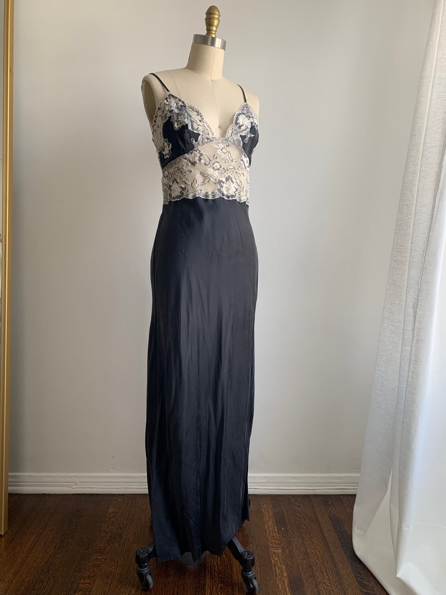 Silk Lace Gown (S)
