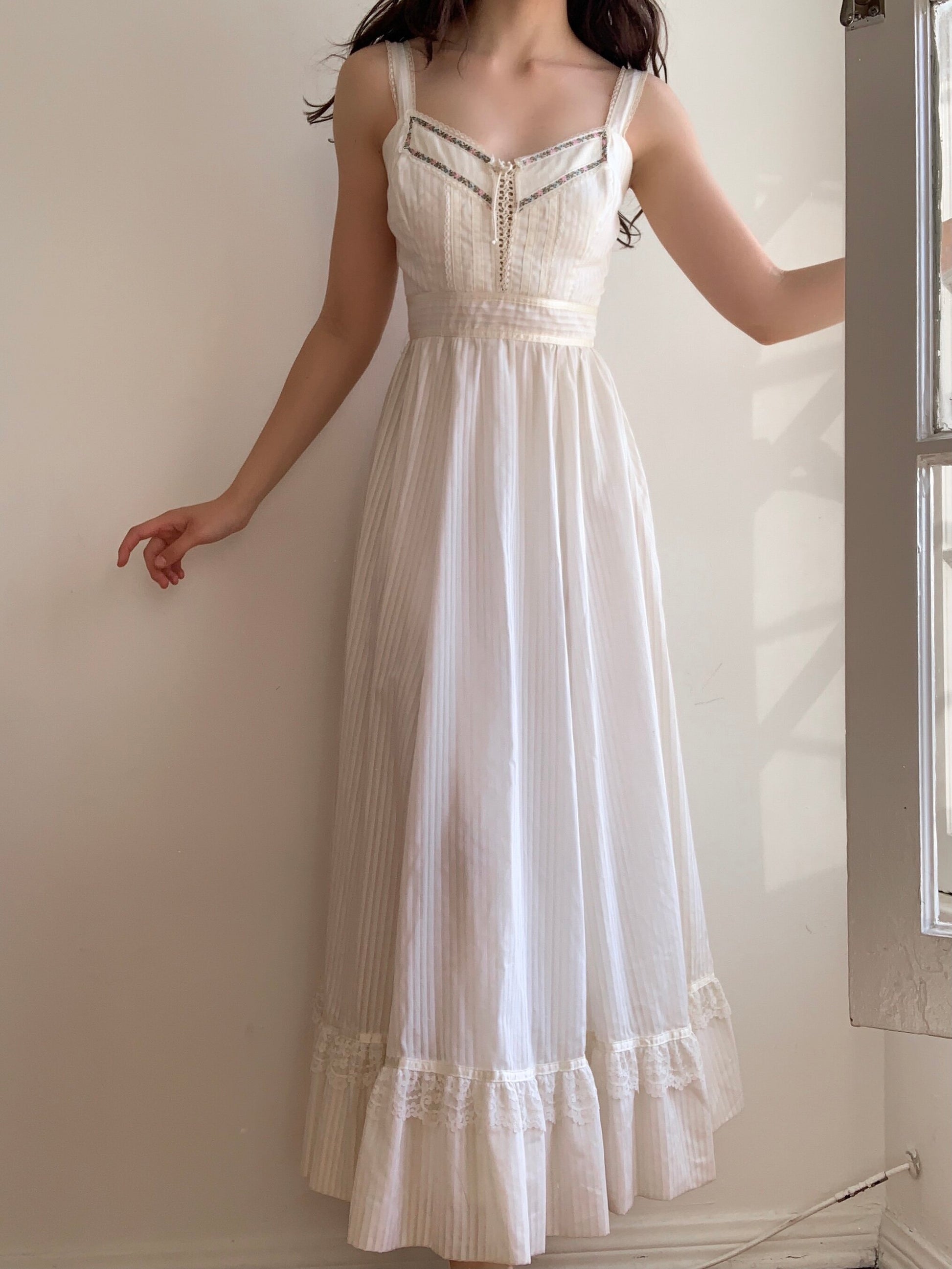 Gunne Sax Summer Dress (XXS/XS) Nuvonu Gunne Sax Summer Dress (XXS/XS) Nuvonu