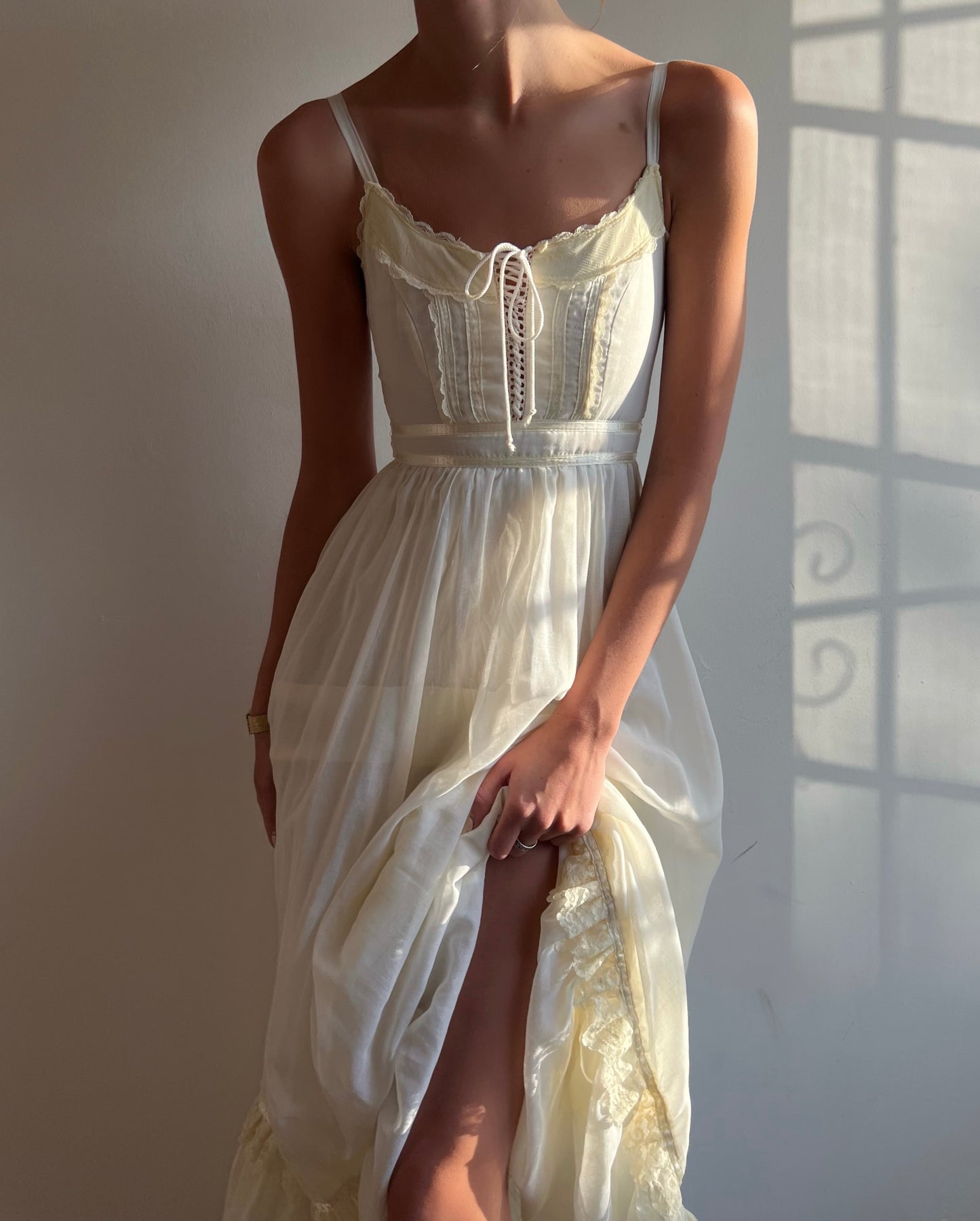 Gunne Sax Fairytale Gown (XXS/XS) Nuvonu Gunne Sax Fairytale Gown (XXS/XS) Nuvonu