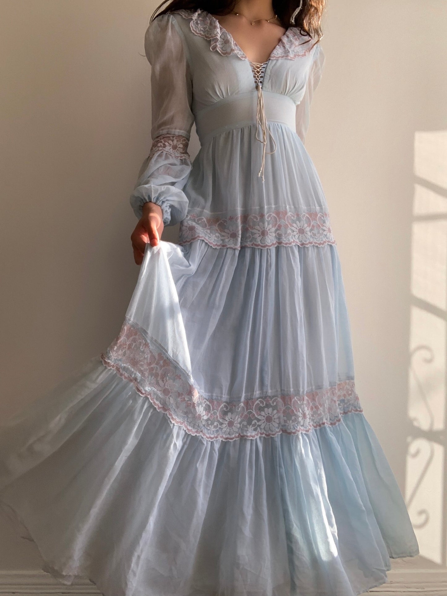 Gunne Sax Blue Bird Gown (XS/S) Gunne Sax Blue Bird Gown (XS/S)