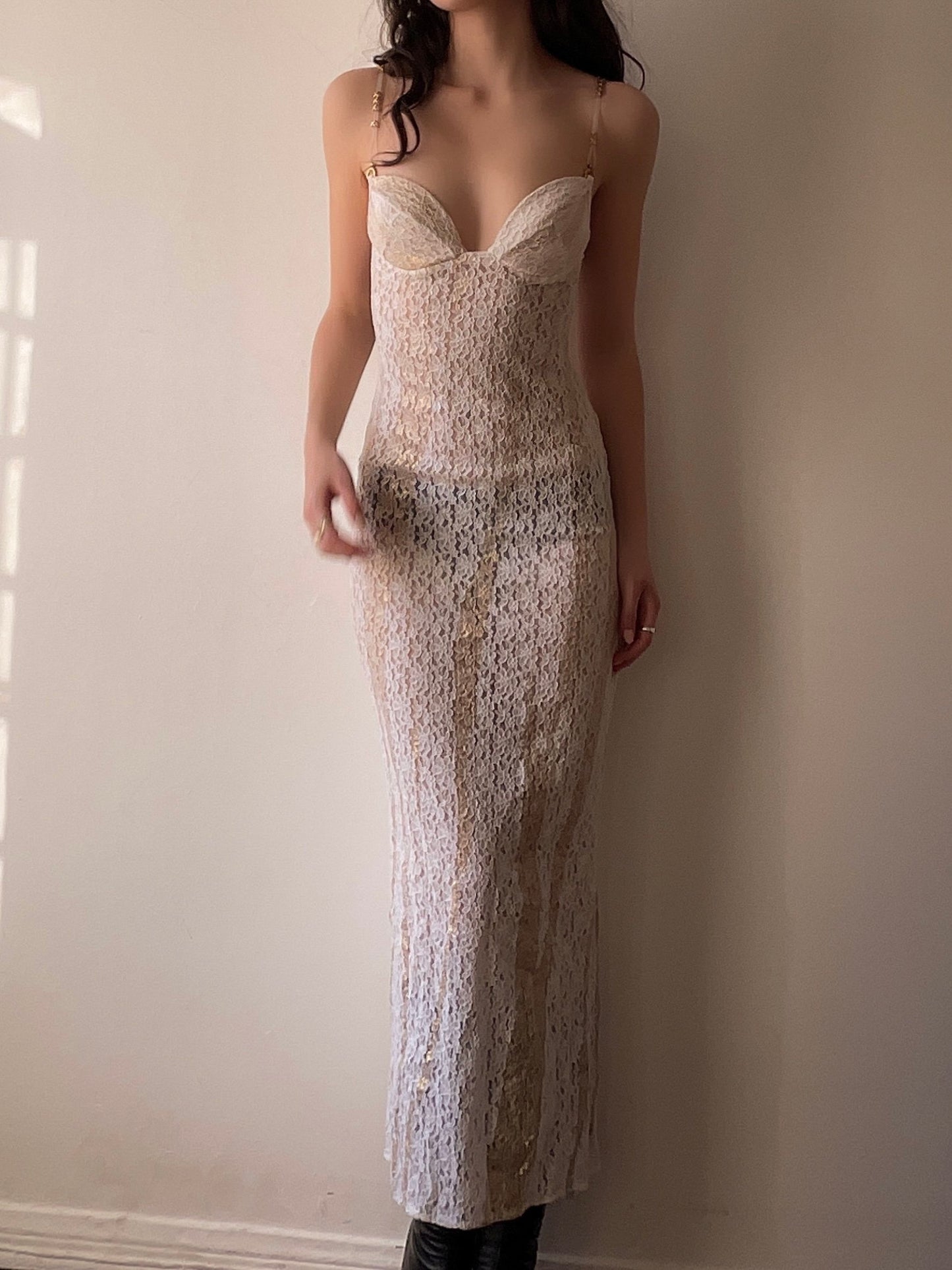 Ethereal Lace Gown (XS/S)