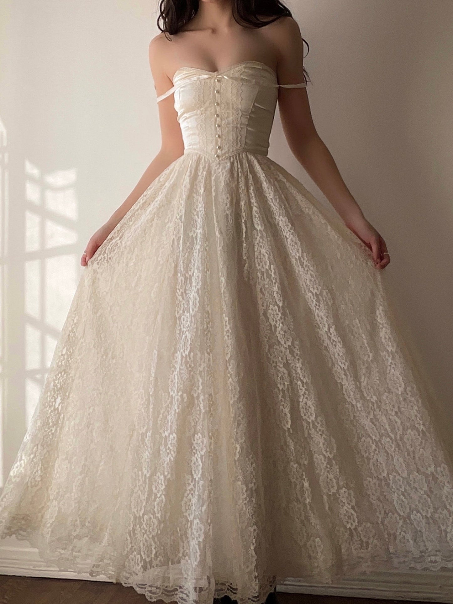 Gunne Sax Lace Dream Dress (XS/S) Nuvonu Gunne Sax Lace Dream Dress (XS/S) Nuvonu