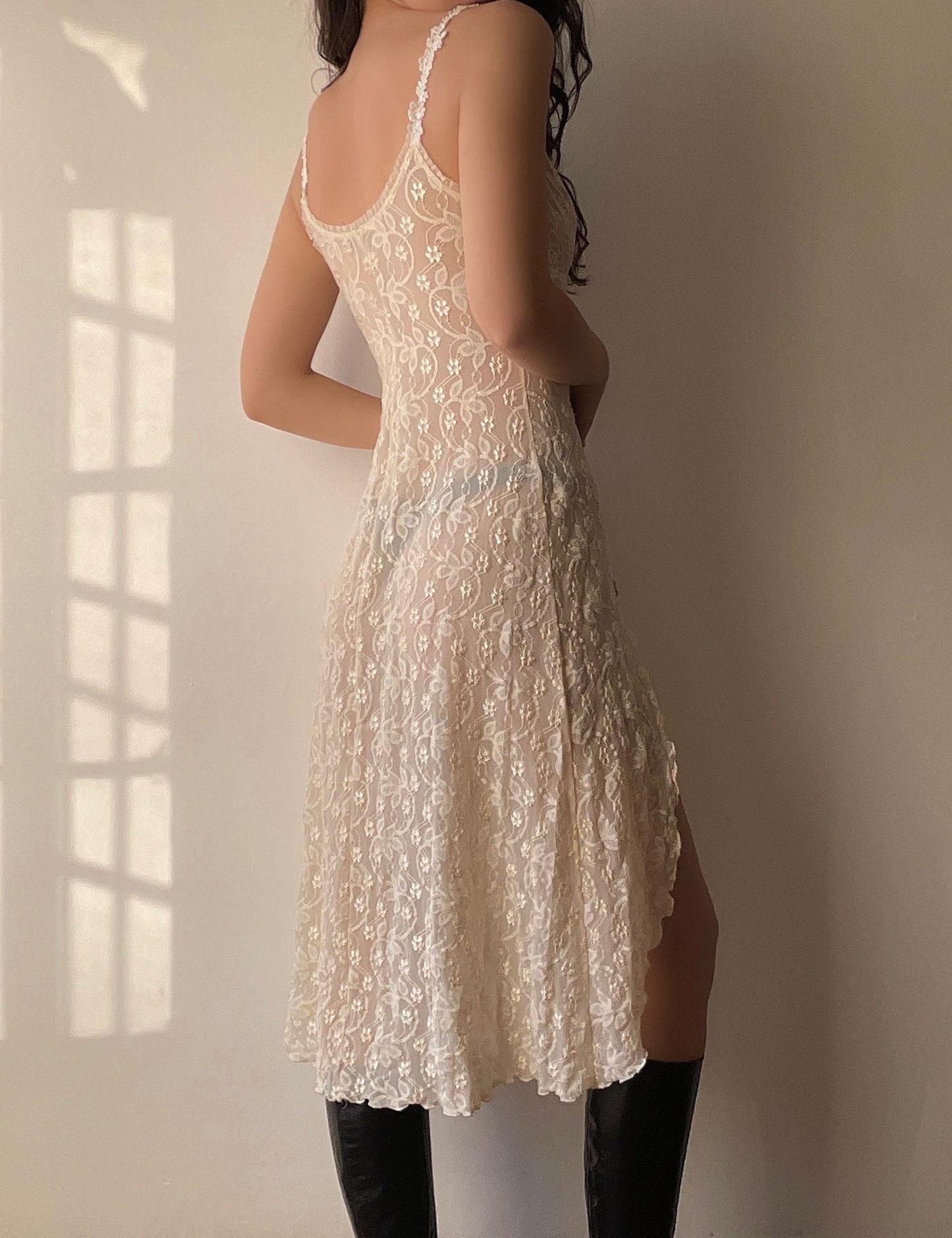 Ethereal Lace Dress (XS/S)